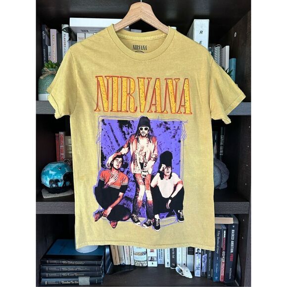 🐿️ NWOT Nirvana Yellow Mineral Wash Graphic Short Sleeve Tee Unisex Small - Picture 1 of 5